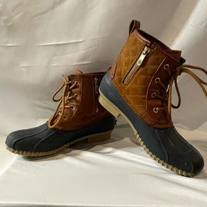 Tommy Hilfiger Size 9 Duck Boots